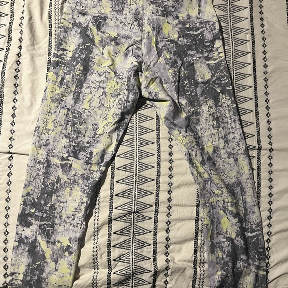 Lululemon- Wunder Train High-Rise Tight 25" - Picture 3 of 4